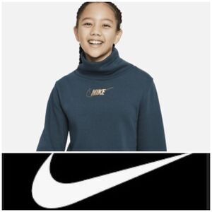 NIKE - NWT 🎉HP🎉Girls Sz M Nike Sportswear Club Fleece Long Sleeve Funnel-Neck